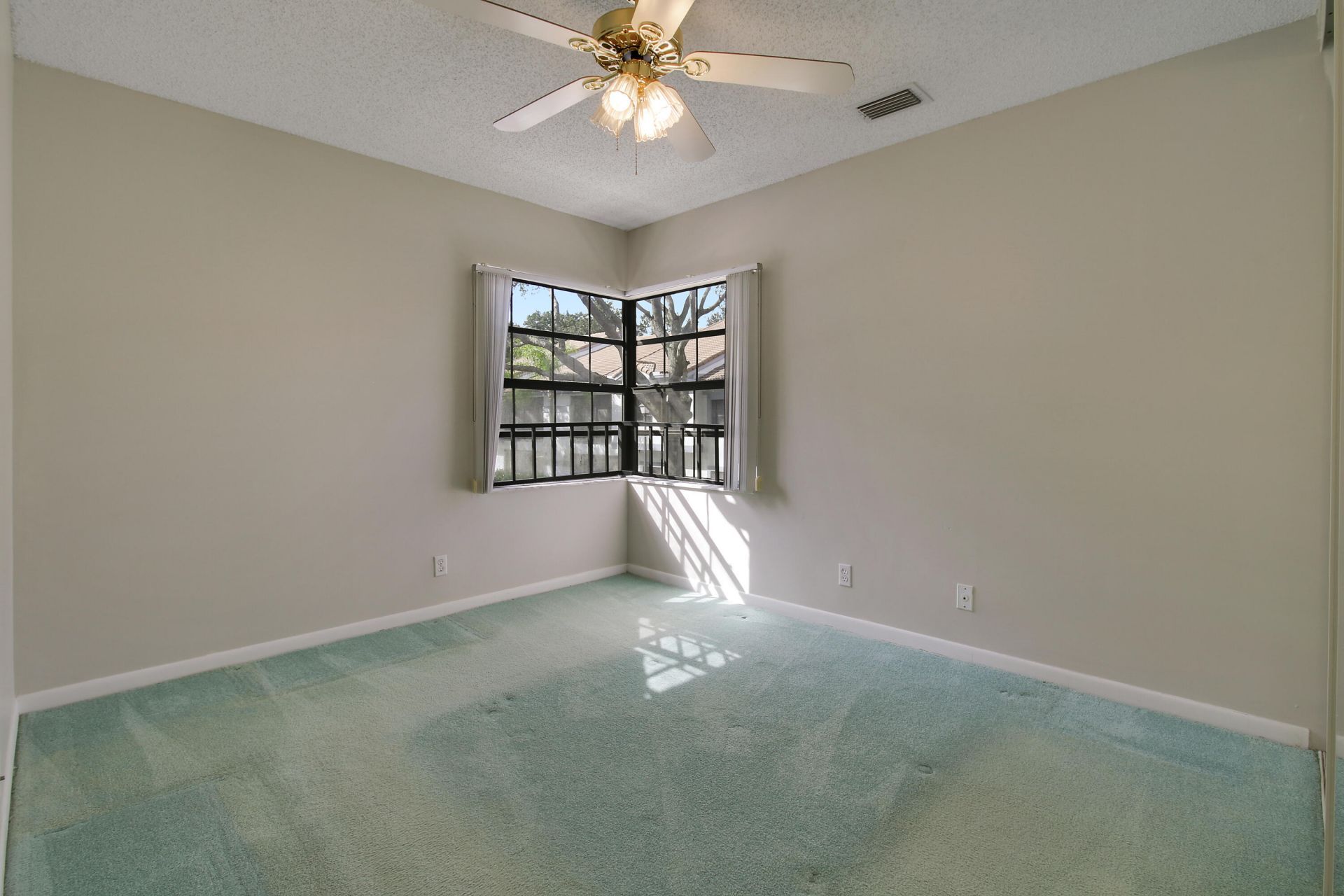 5422 Venetia Court, Unit E, Boynton Beach, FL 33437 Photo