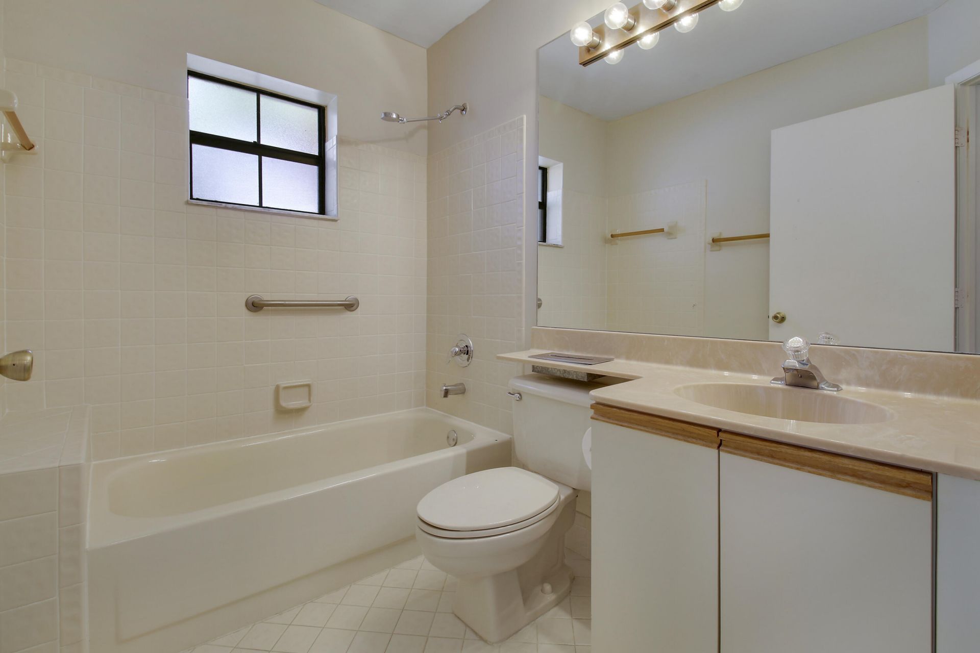 5422 Venetia Court, Unit E, Boynton Beach, FL 33437 Photo