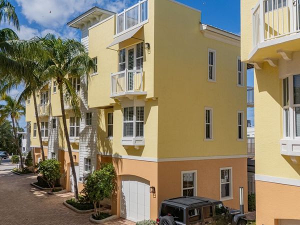 4332 SEAGRAPE Drive, Unit 6, Lauderdale-By-The-Sea, FL 33308