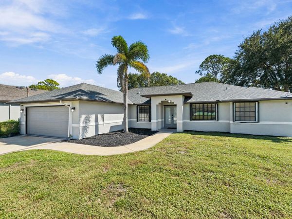 5606 SUNSET Boulevard, Fort Pierce, FL 34982
