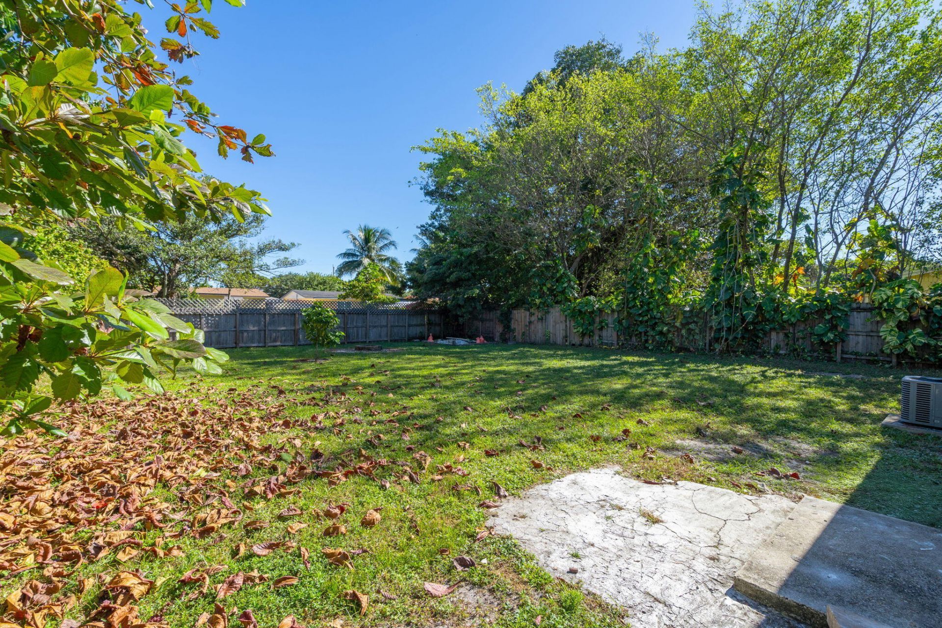 880 NW 33rd Terrace Nw, Lauderhill, FL 33311 Photo
