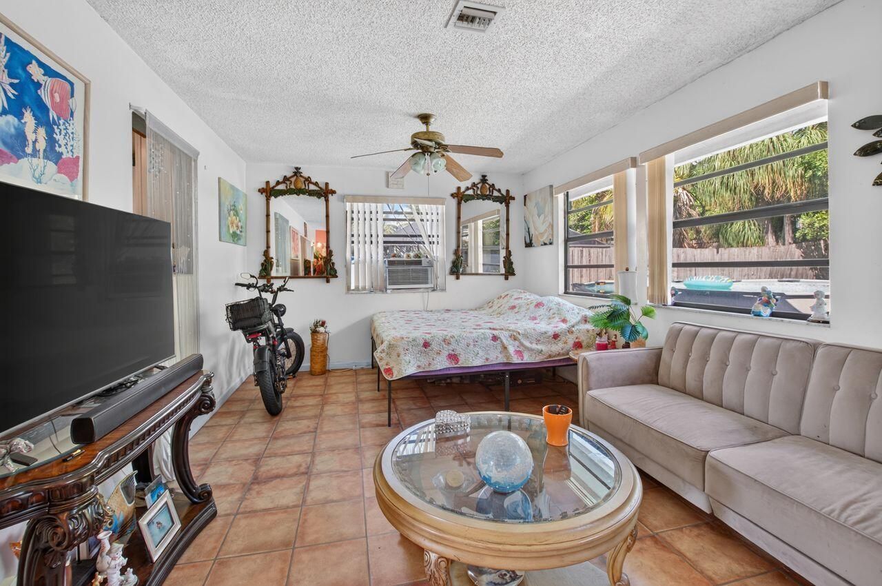 731 SW 1st Court, Boynton Beach, FL 33426 Photo