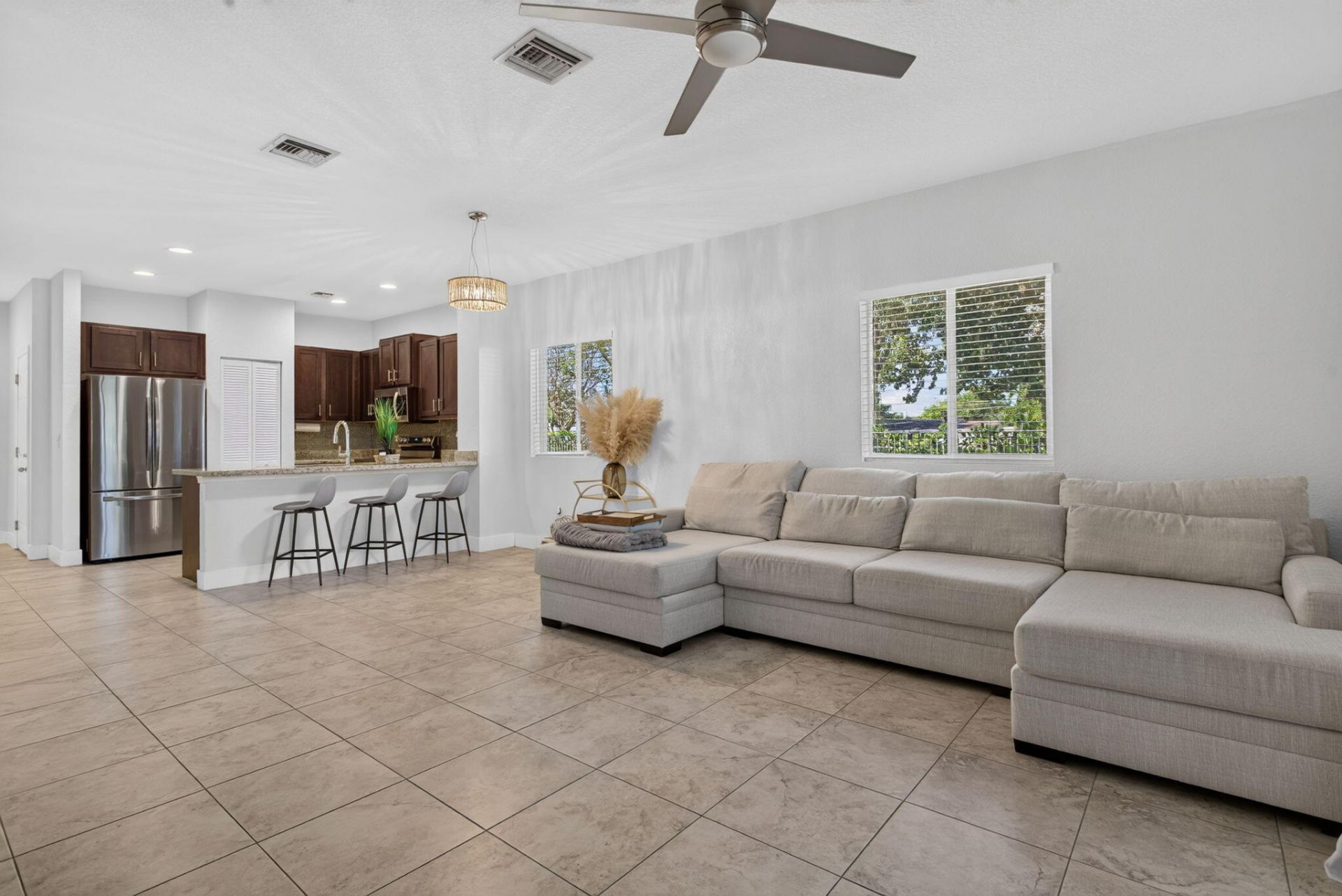305 NE 47th Place, Unit 305, Deerfield Beach, FL 33064 Photo