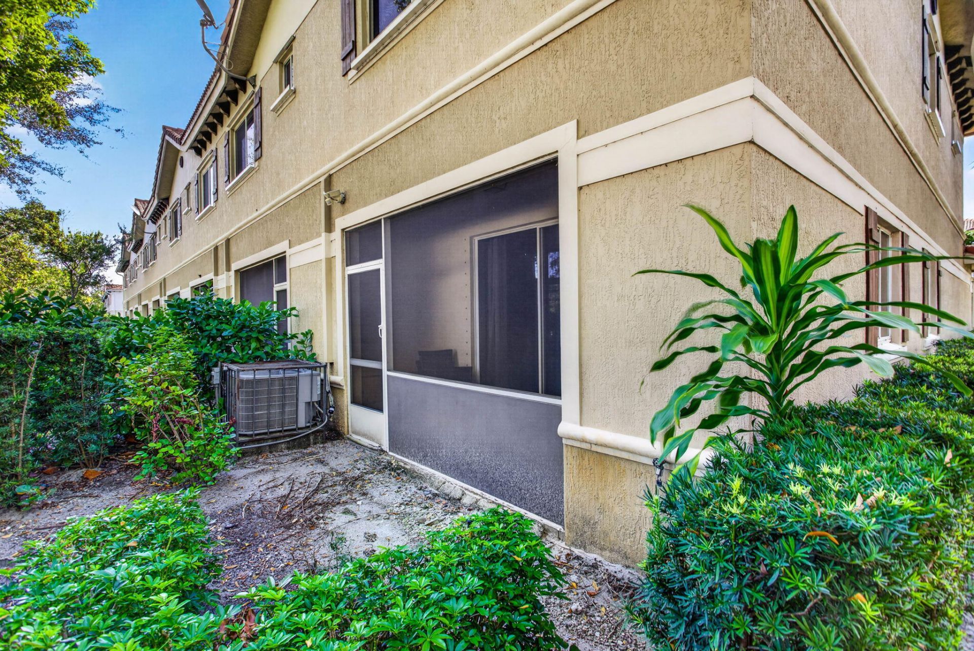 305 NE 47th Place, Unit 305, Deerfield Beach, FL 33064 Photo