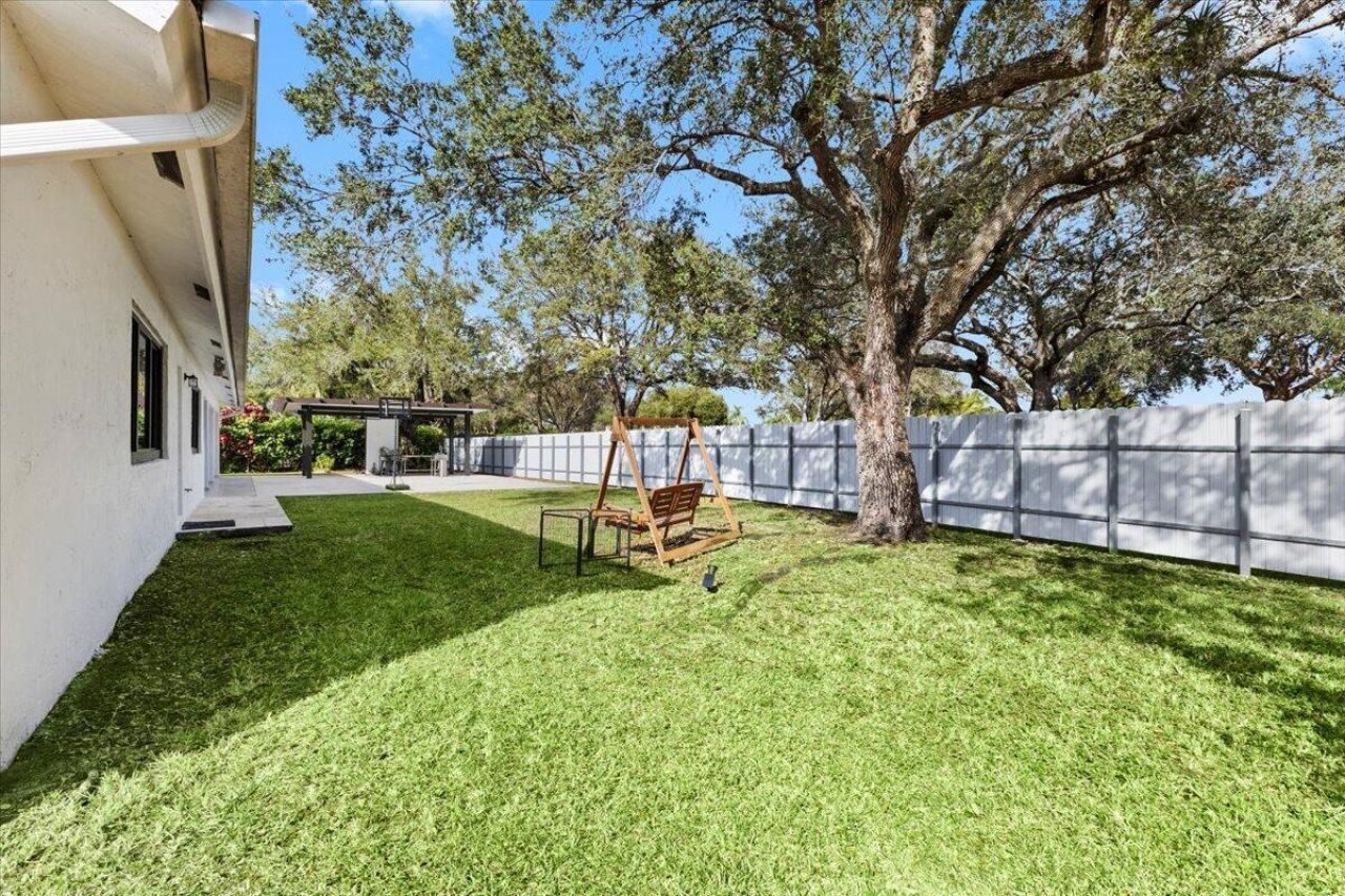 20221 NW 8th Street, Pembroke Pines, FL 33029 Photo
