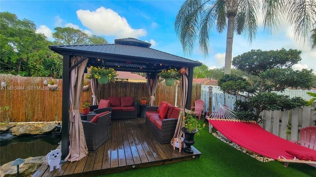 9894 NW 2nd Court, Plantation, FL 33324 Photo