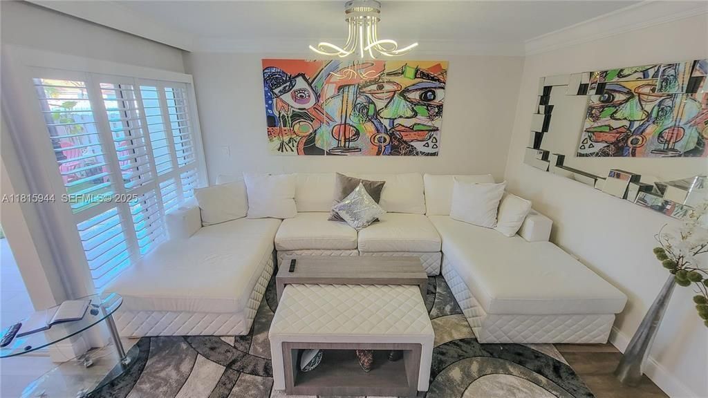 9894 NW 2nd Court, Plantation, FL 33324 Photo