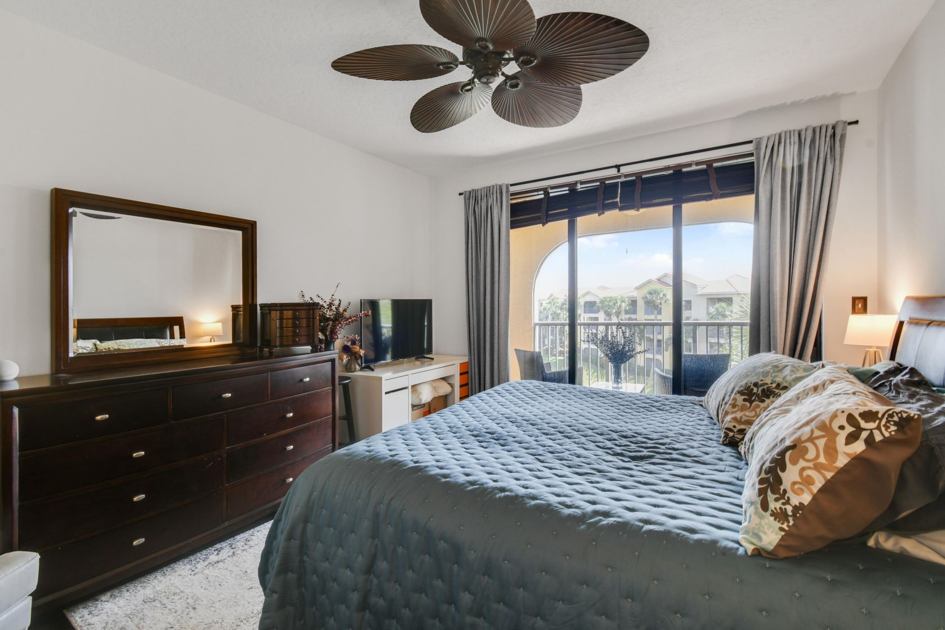 200 Uno Lago Drive, Unit 403, Juno Beach, FL 33408 Photo