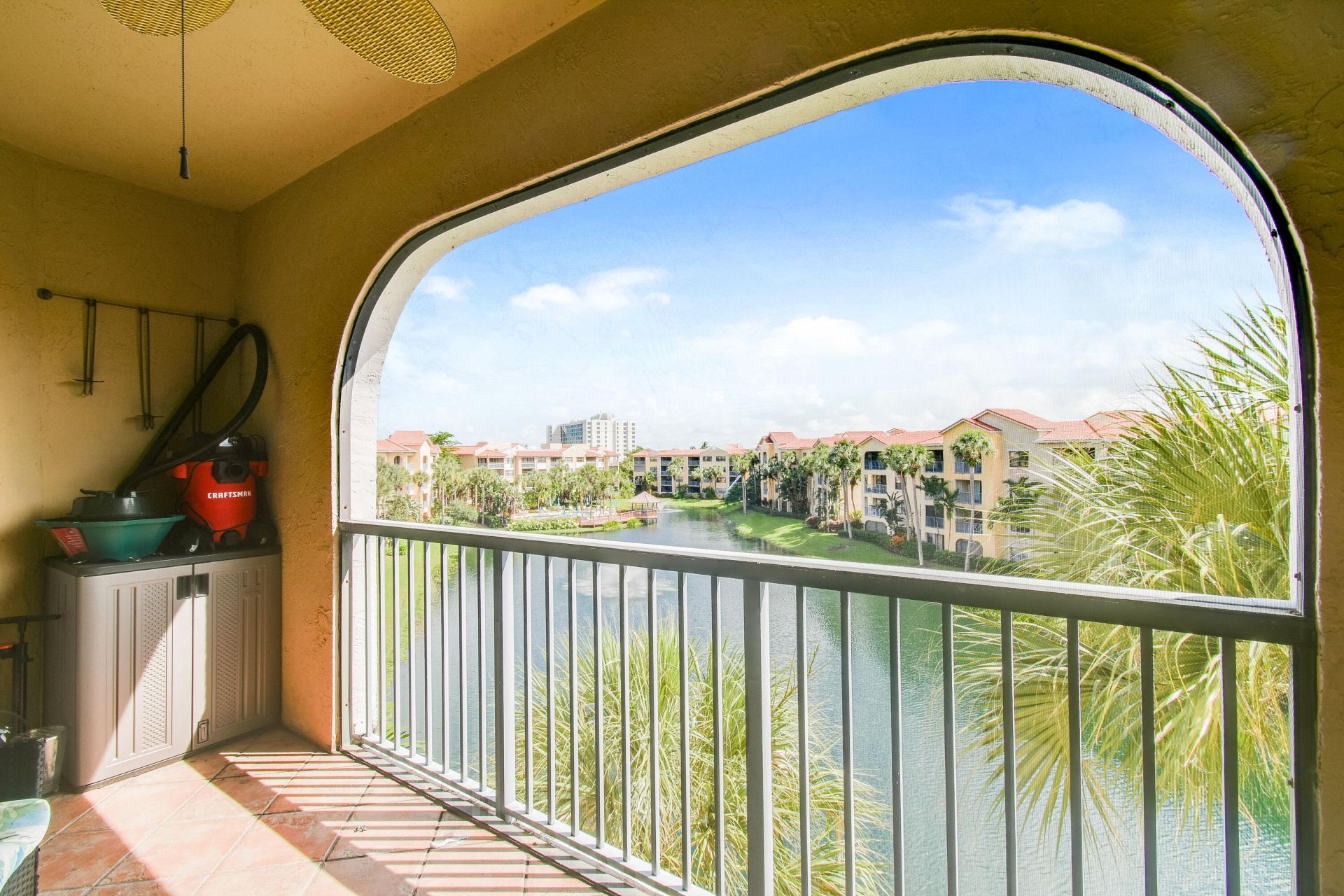 200 Uno Lago Drive, Unit 403, Juno Beach, FL 33408 Photo