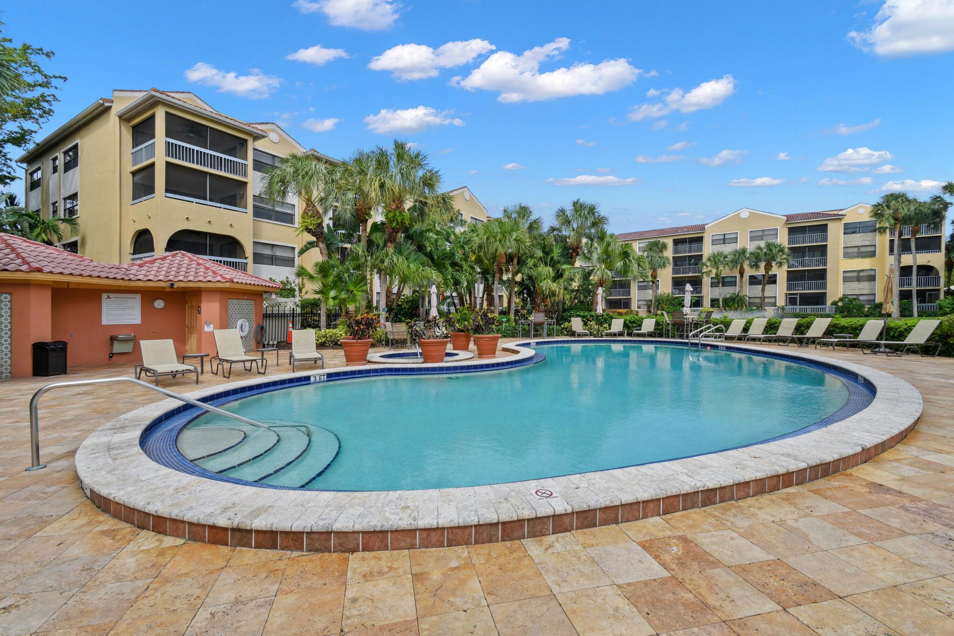 200 Uno Lago Drive, Unit 403, Juno Beach, FL 33408 Photo