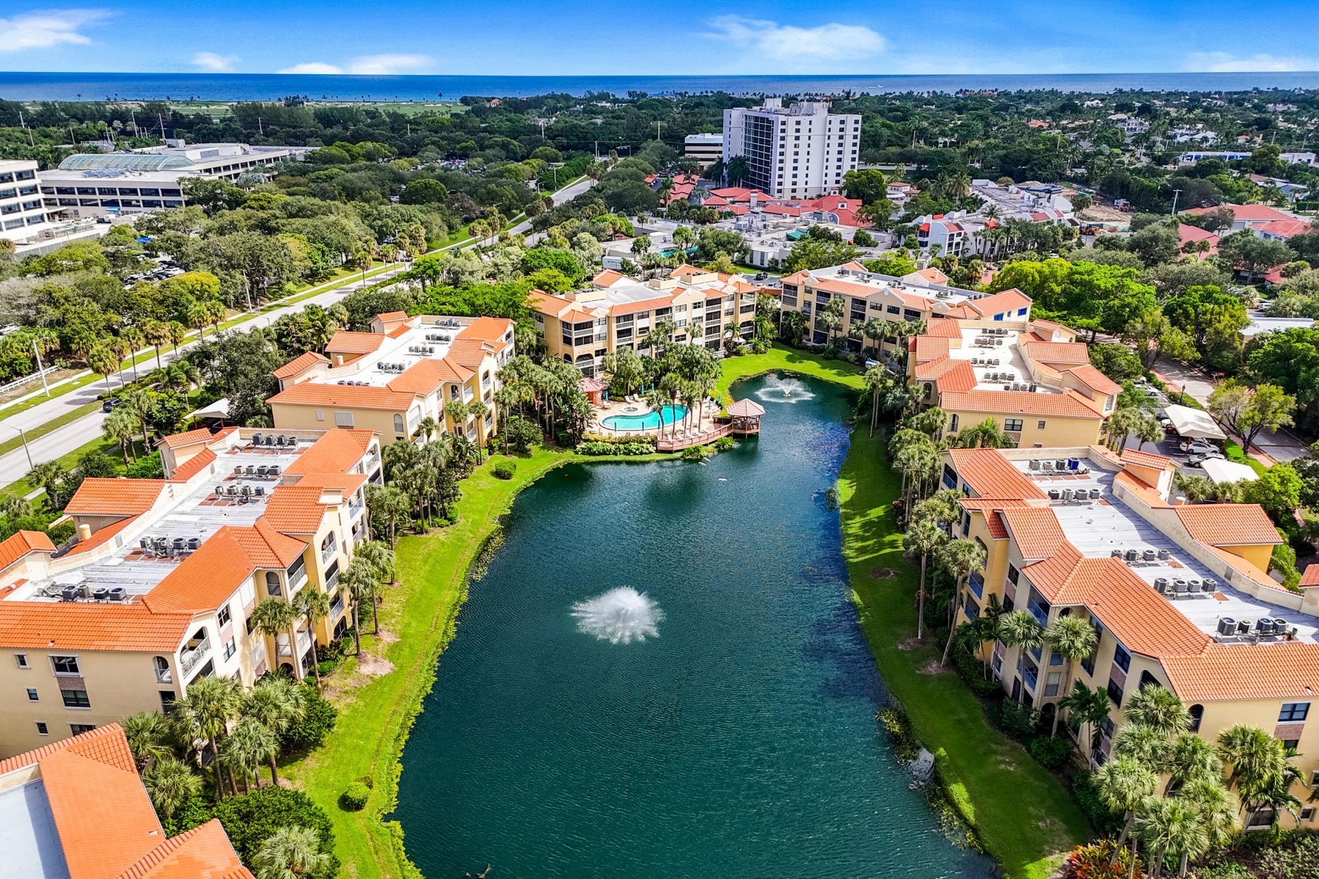 200 Uno Lago Drive, Unit 403, Juno Beach, FL 33408 Photo