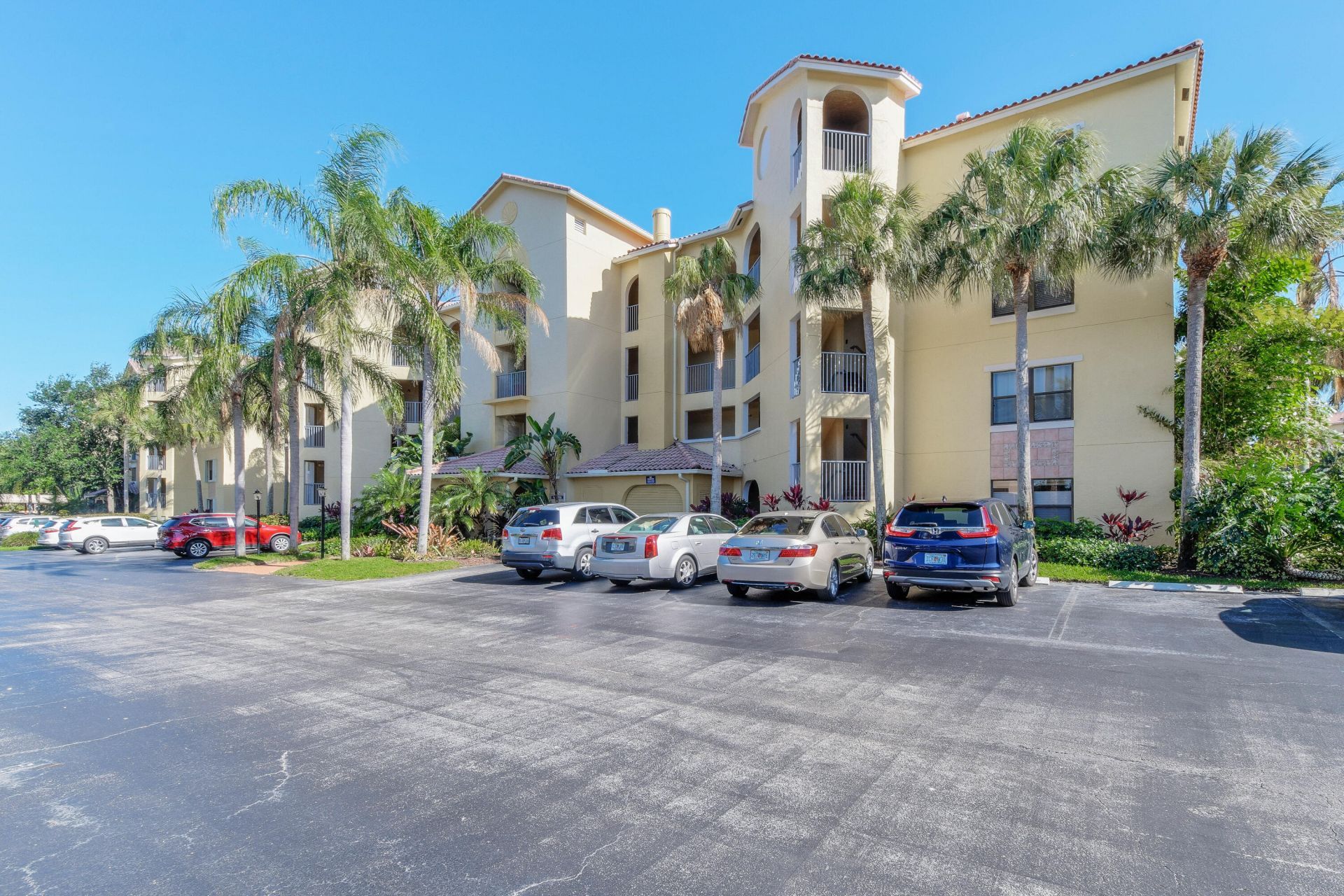200 Uno Lago Drive, Unit 403, Juno Beach, FL 33408 Photo
