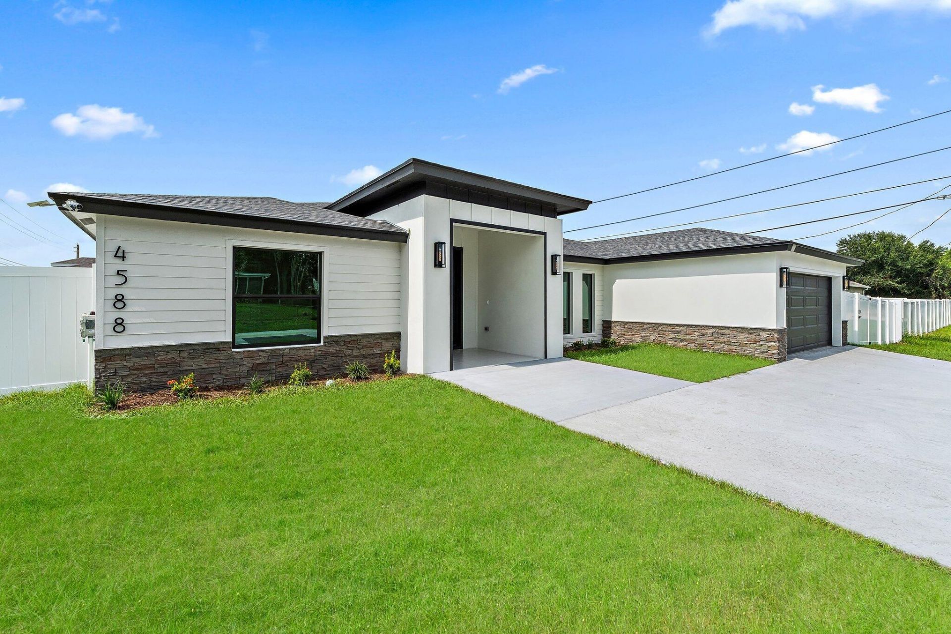 4588 SW Athena Drive, Port Saint Lucie, FL 34953 Photo