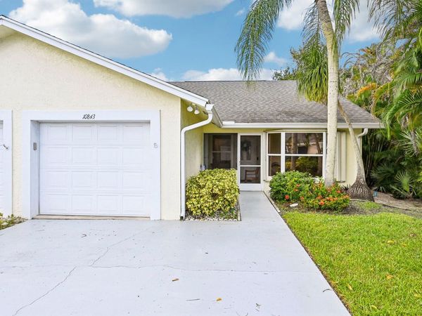 10843 SE SEA PINES Circle, Hobe Sound, FL 33455