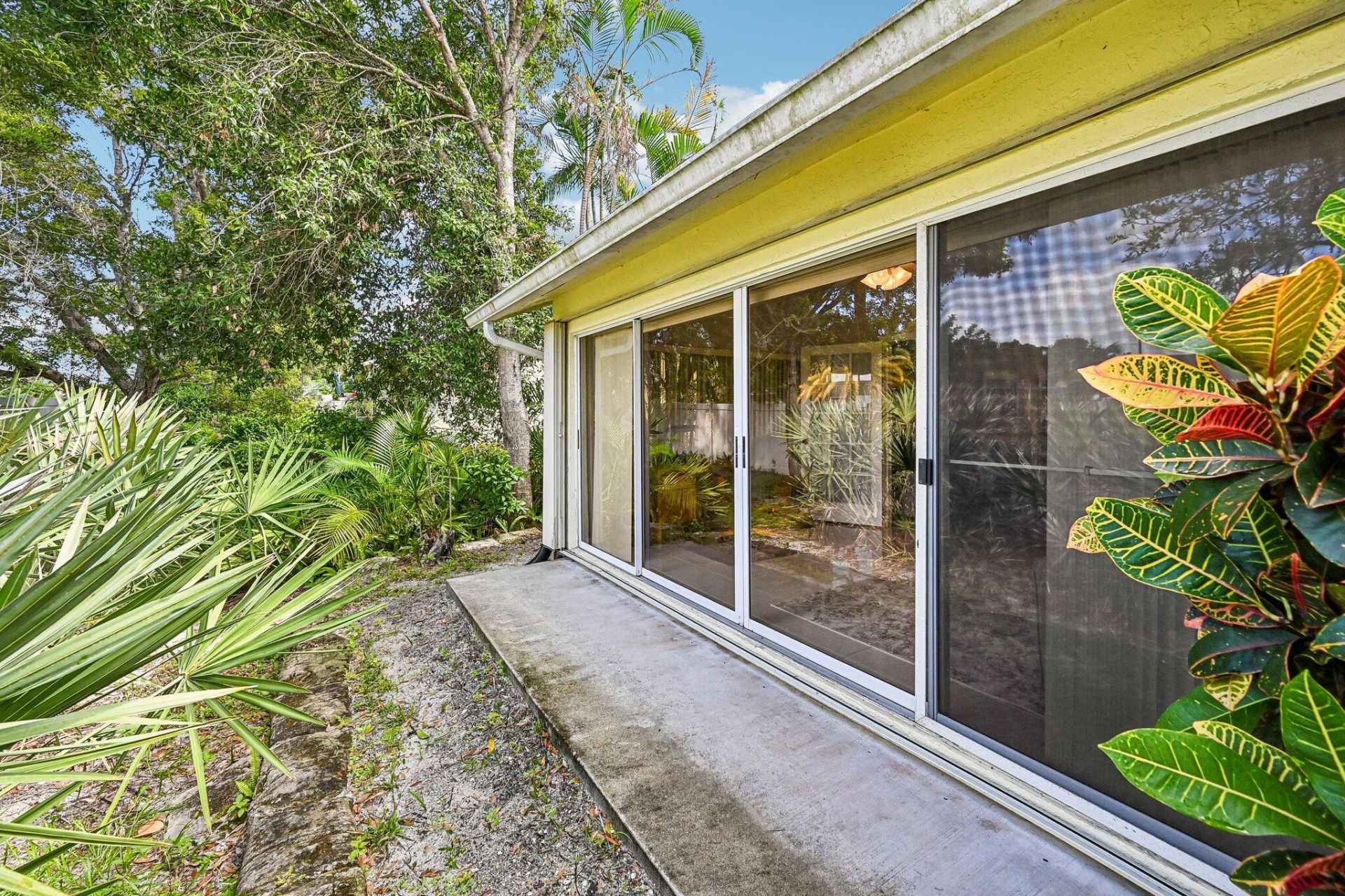 10843 SE Sea Pines Circle, Hobe Sound, FL 33455 Photo