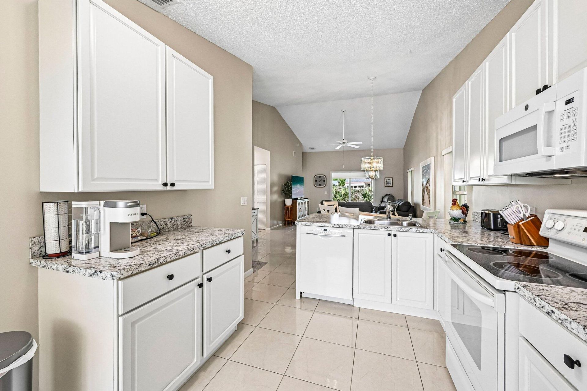 10843 SE Sea Pines Circle, Hobe Sound, FL 33455 Photo