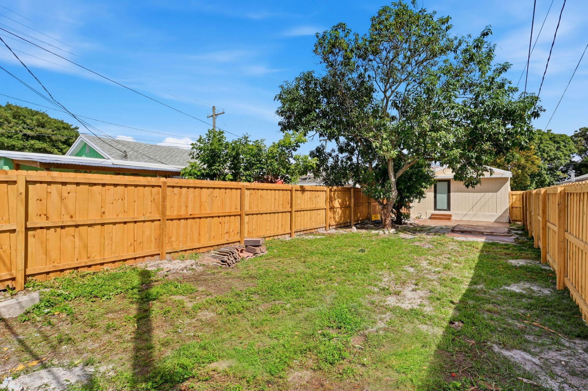327 N H Street, Lake Worth Beach, FL 33460 Photo