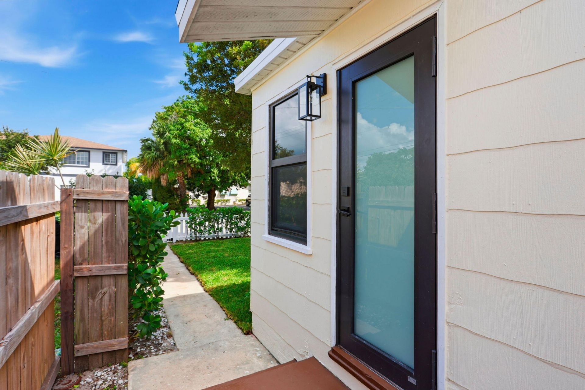 327 N H Street, Lake Worth Beach, FL 33460 Photo