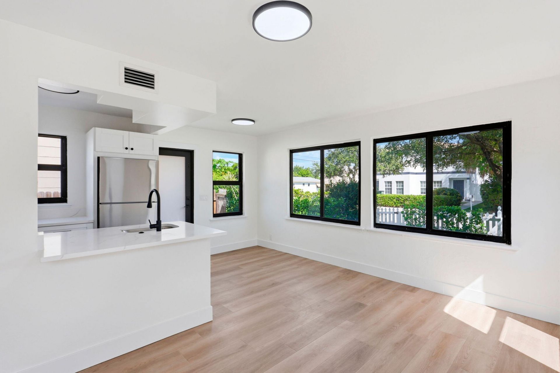 327 N H Street, Lake Worth Beach, FL 33460 Photo