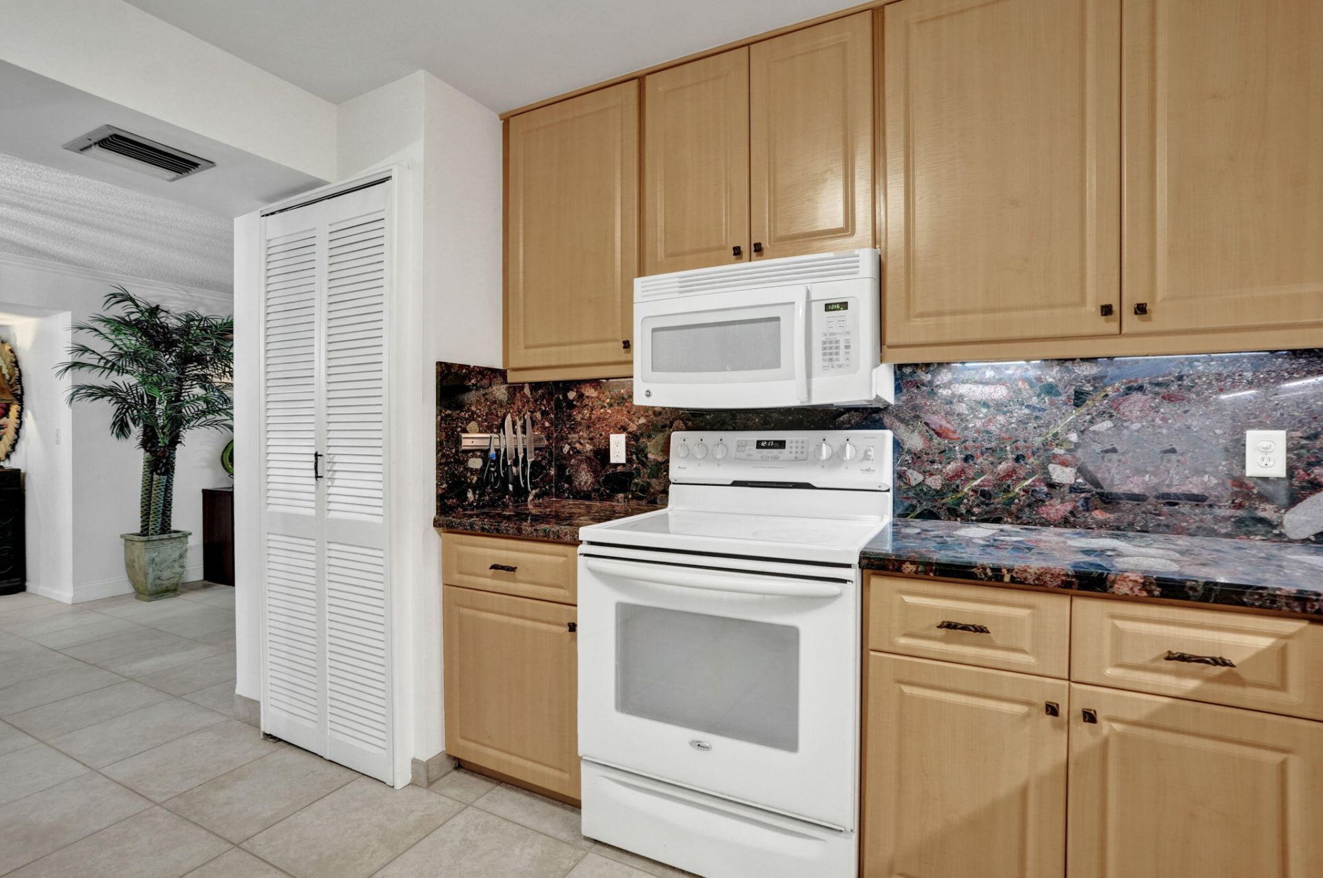 1360 S Ocean Boulevard, Unit 1902, Pompano Beach, FL 33062 Photo