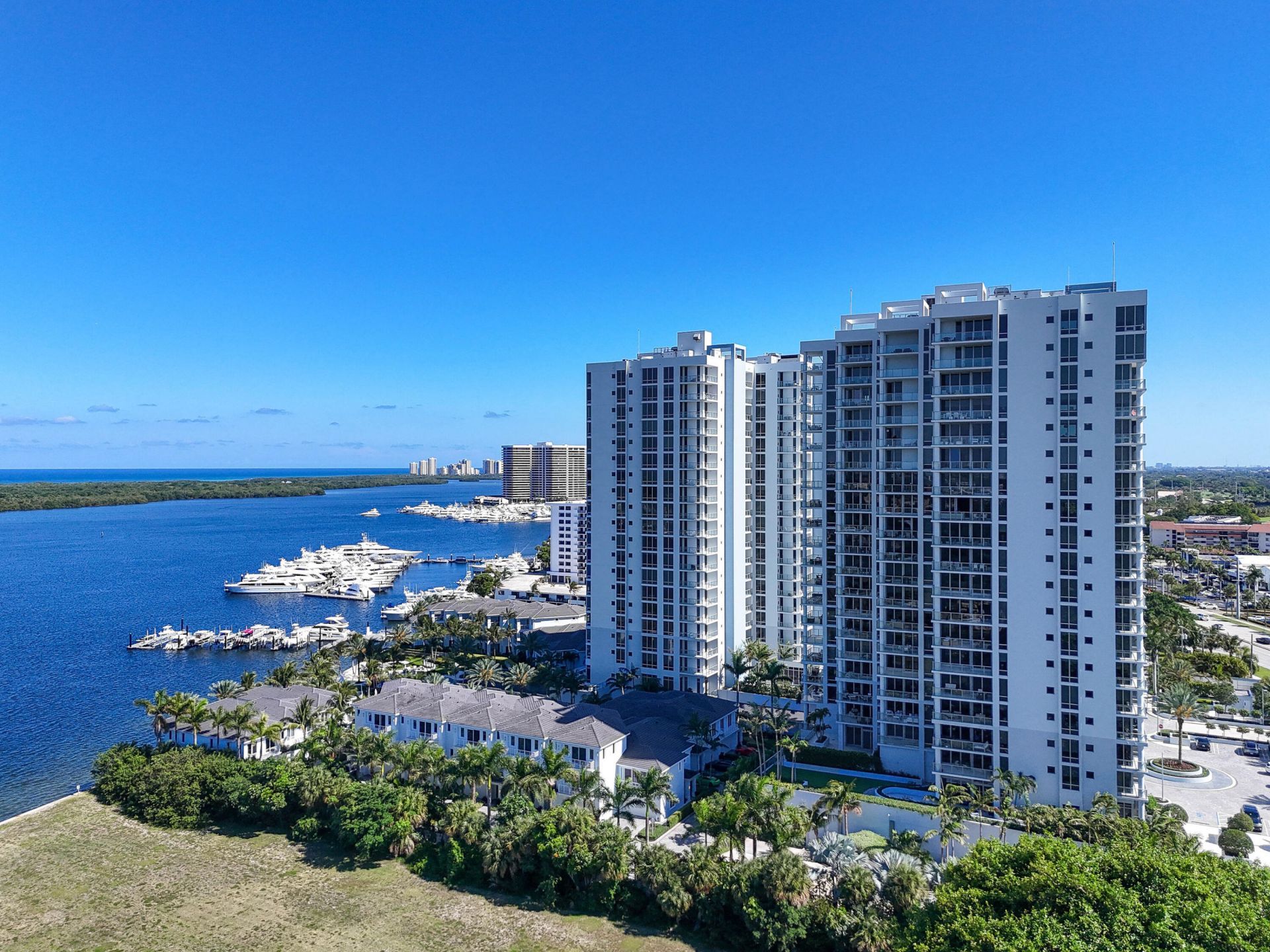 1 Water Club Way, Unit PH2204, North Palm Beach, FL 33408 Photo