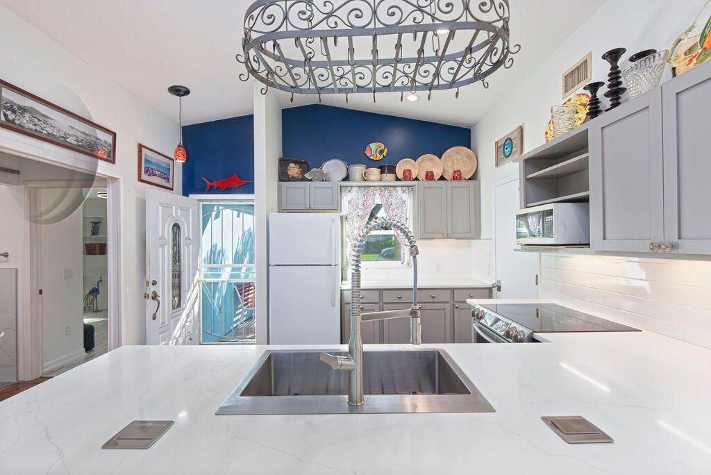 5638 SE Mitzi Lane, Stuart, FL 34997 Photo