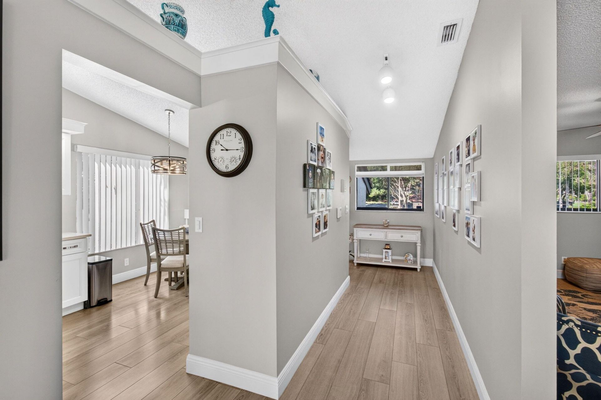 10383 S Circle Lake Drive, Unit 202, Boynton Beach, FL 33437 Photo