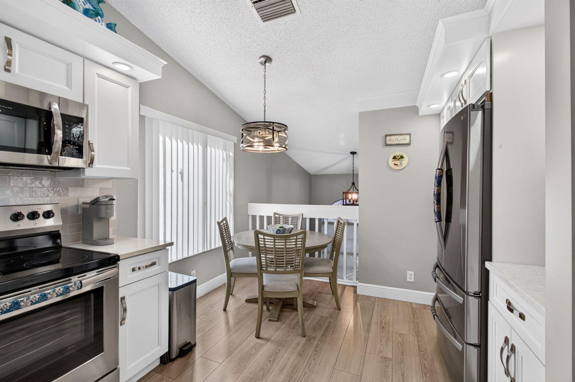10383 S Circle Lake Drive, Unit 202, Boynton Beach, FL 33437 Photo