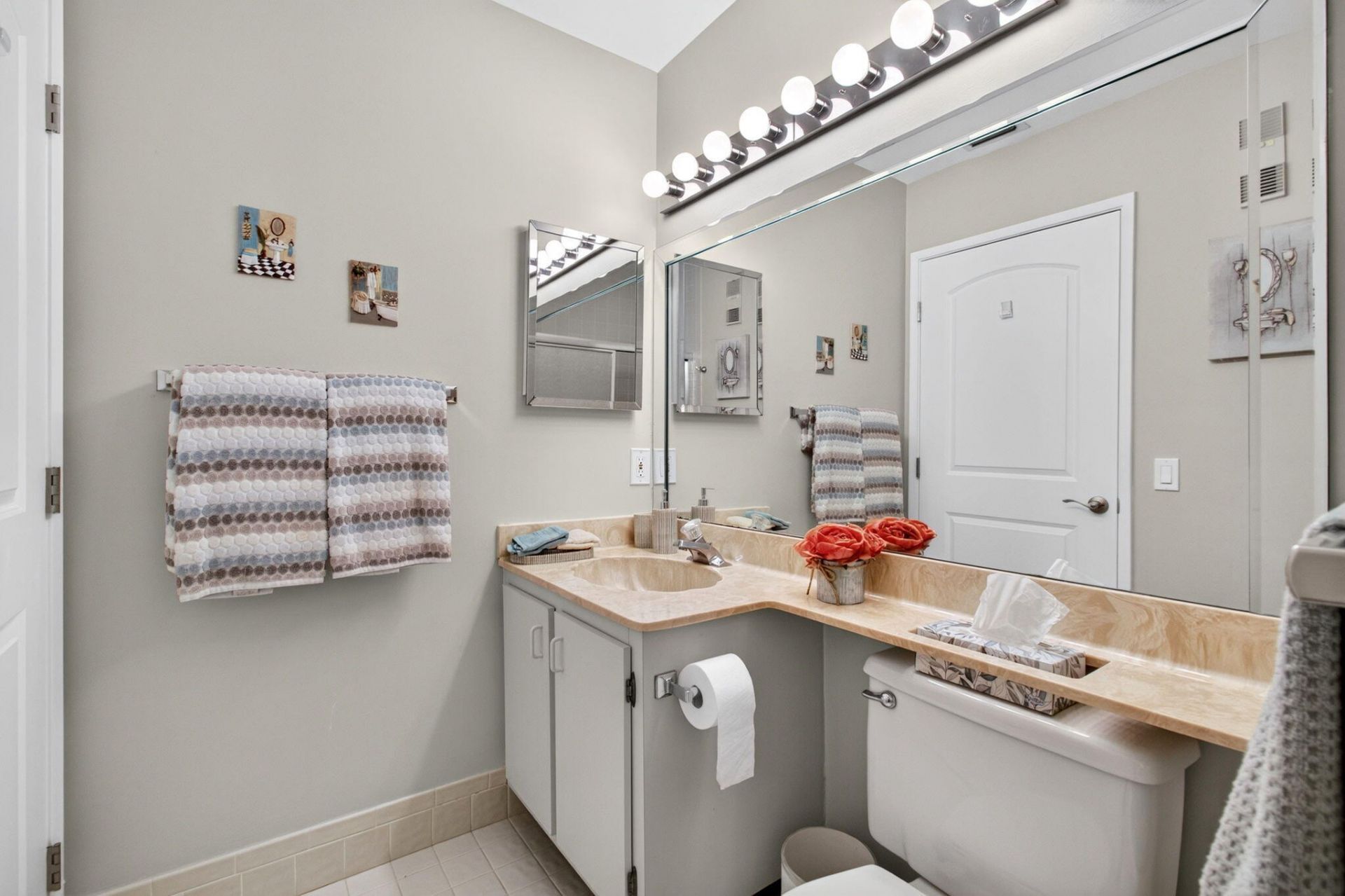 10383 S Circle Lake Drive, Unit 202, Boynton Beach, FL 33437 Photo