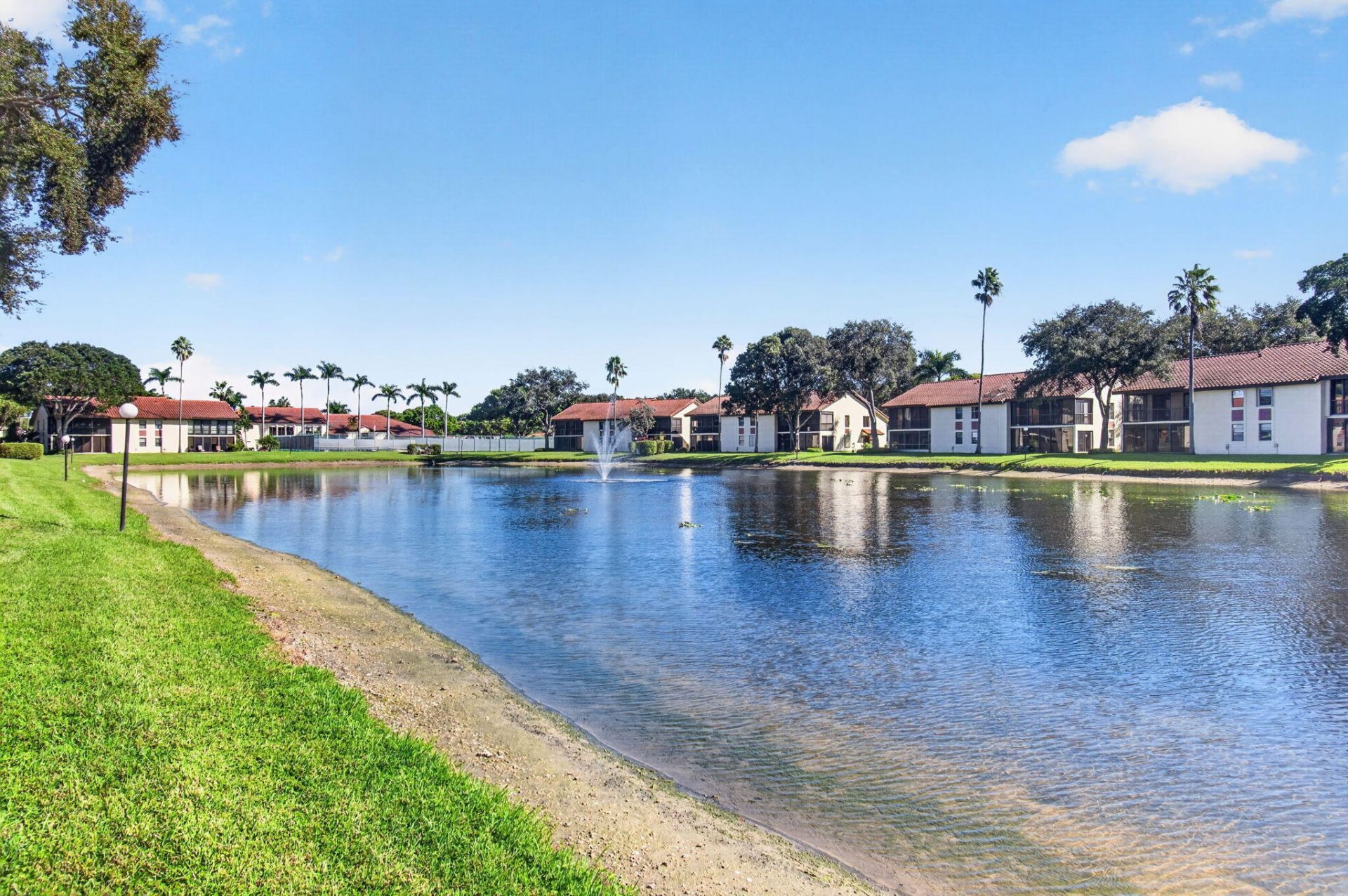 10383 S Circle Lake Drive, Unit 202, Boynton Beach, FL 33437 Photo