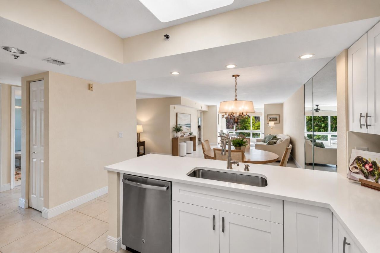 12540 Majesty Circle, Unit 301, Boynton Beach, FL 33437 Photo