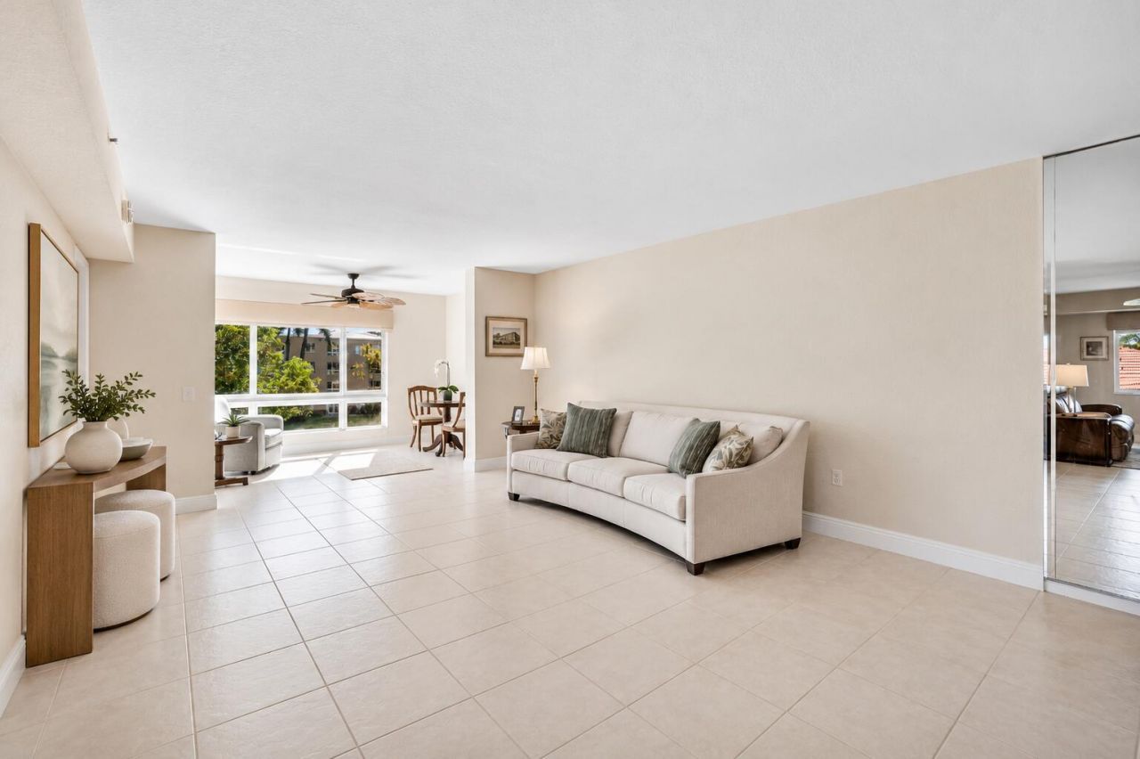 12540 Majesty Circle, Unit 301, Boynton Beach, FL 33437 Photo