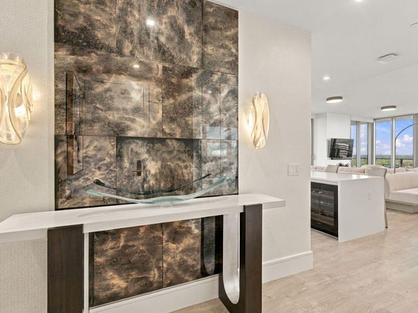 220 LAKE SHORE Drive, Unit 1423, West Palm Beach, FL 33403