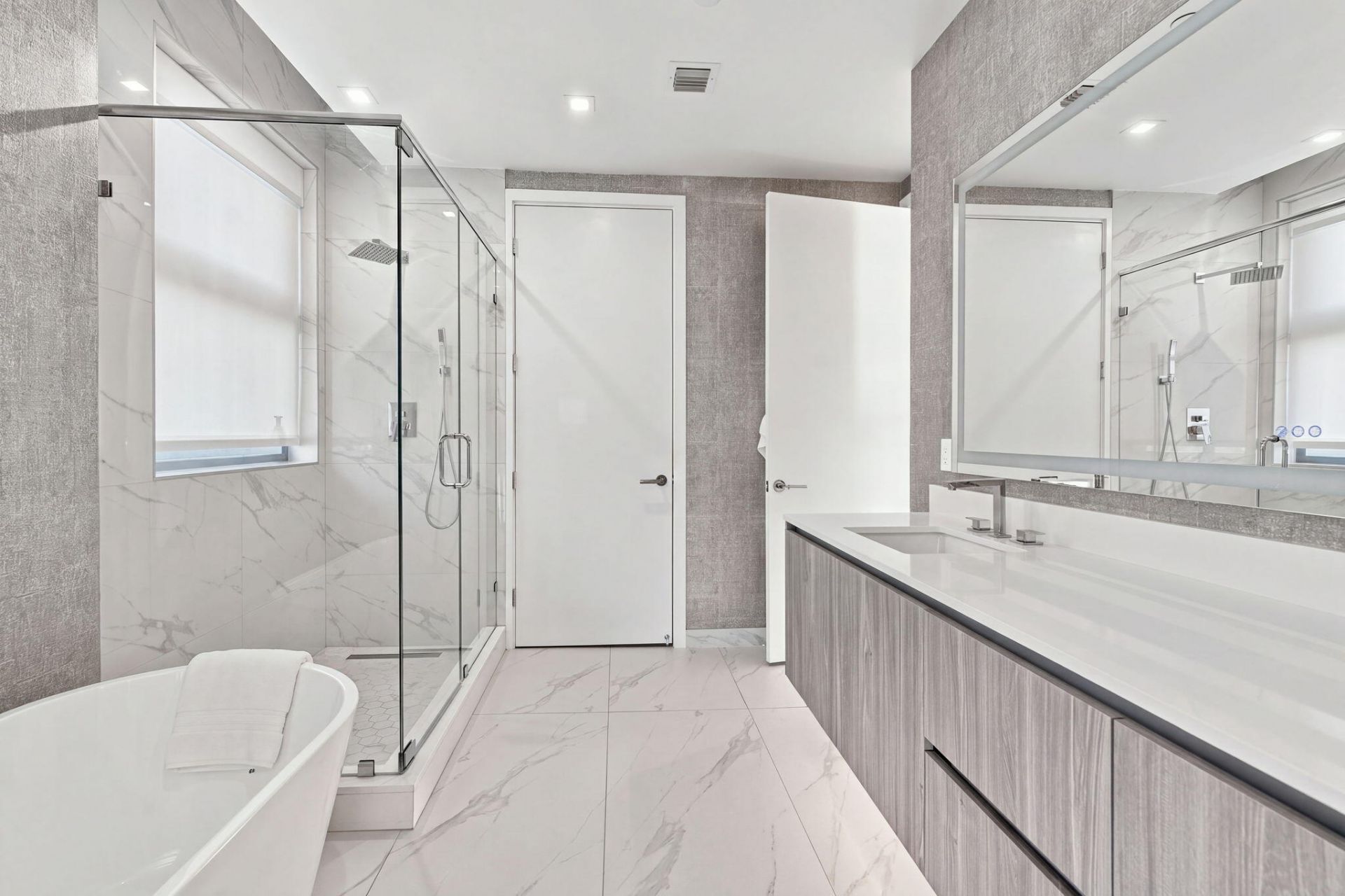 220 Lake Shore Drive, Unit 1423, West Palm Beach, FL 33403 Photo
