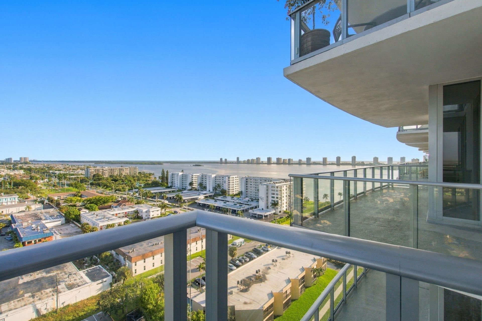220 Lake Shore Drive, Unit 1423, West Palm Beach, FL 33403 Photo