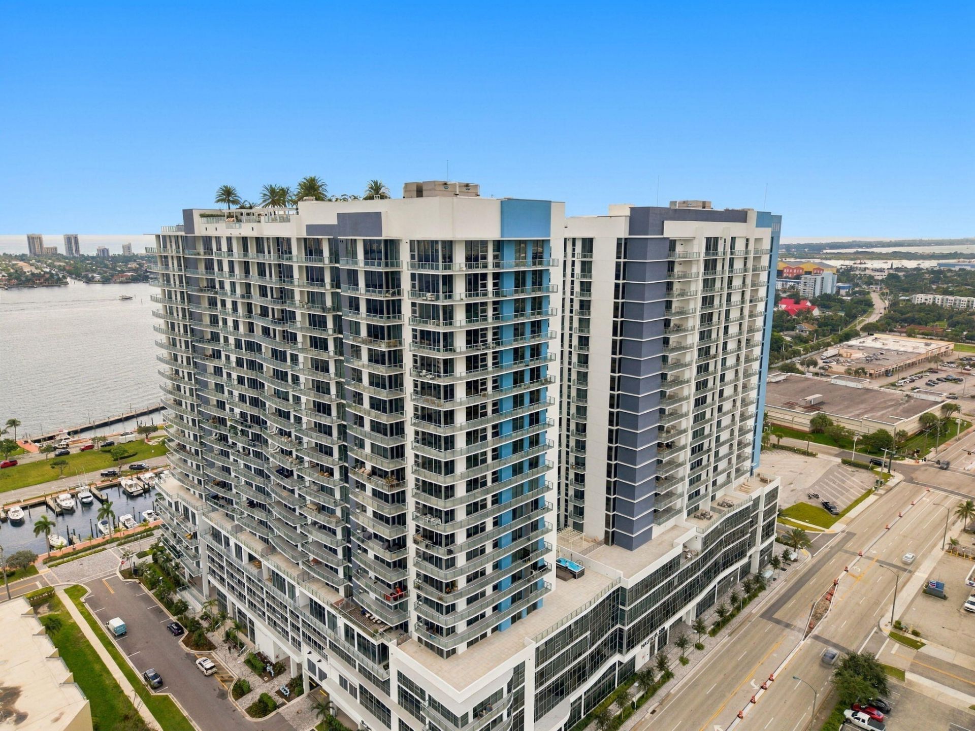 220 Lake Shore Drive, Unit 1423, West Palm Beach, FL 33403 Photo