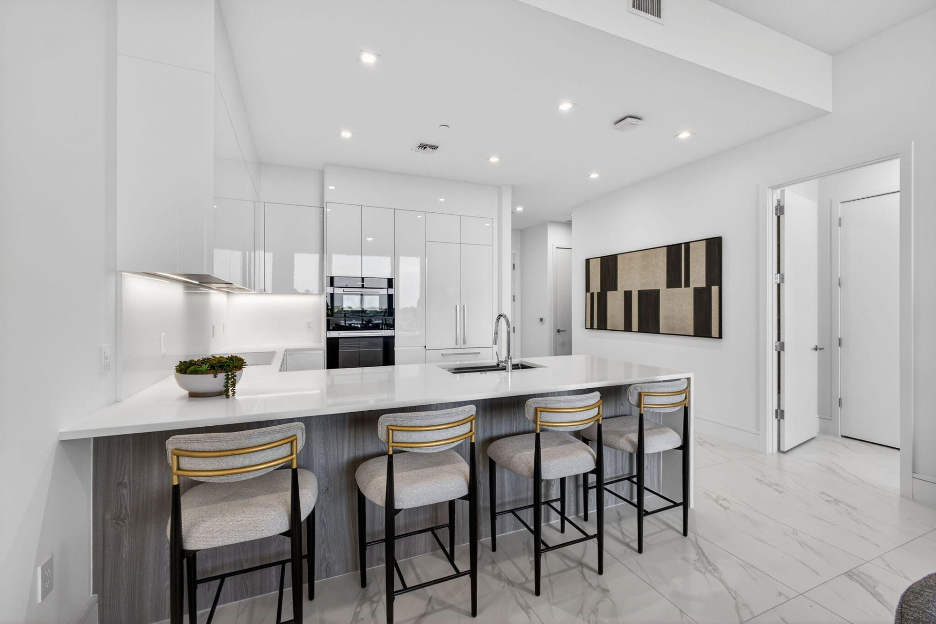 220 Lake Shore Drive, Unit 609, Lake Park, FL 33403 Photo