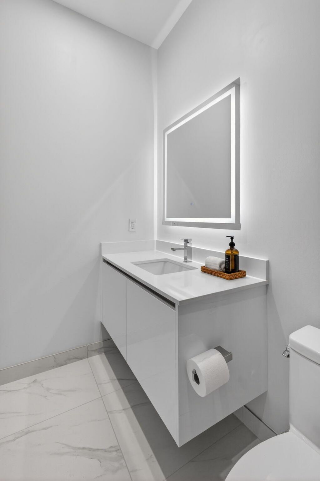 220 Lake Shore Drive, Unit 609, Lake Park, FL 33403 Photo