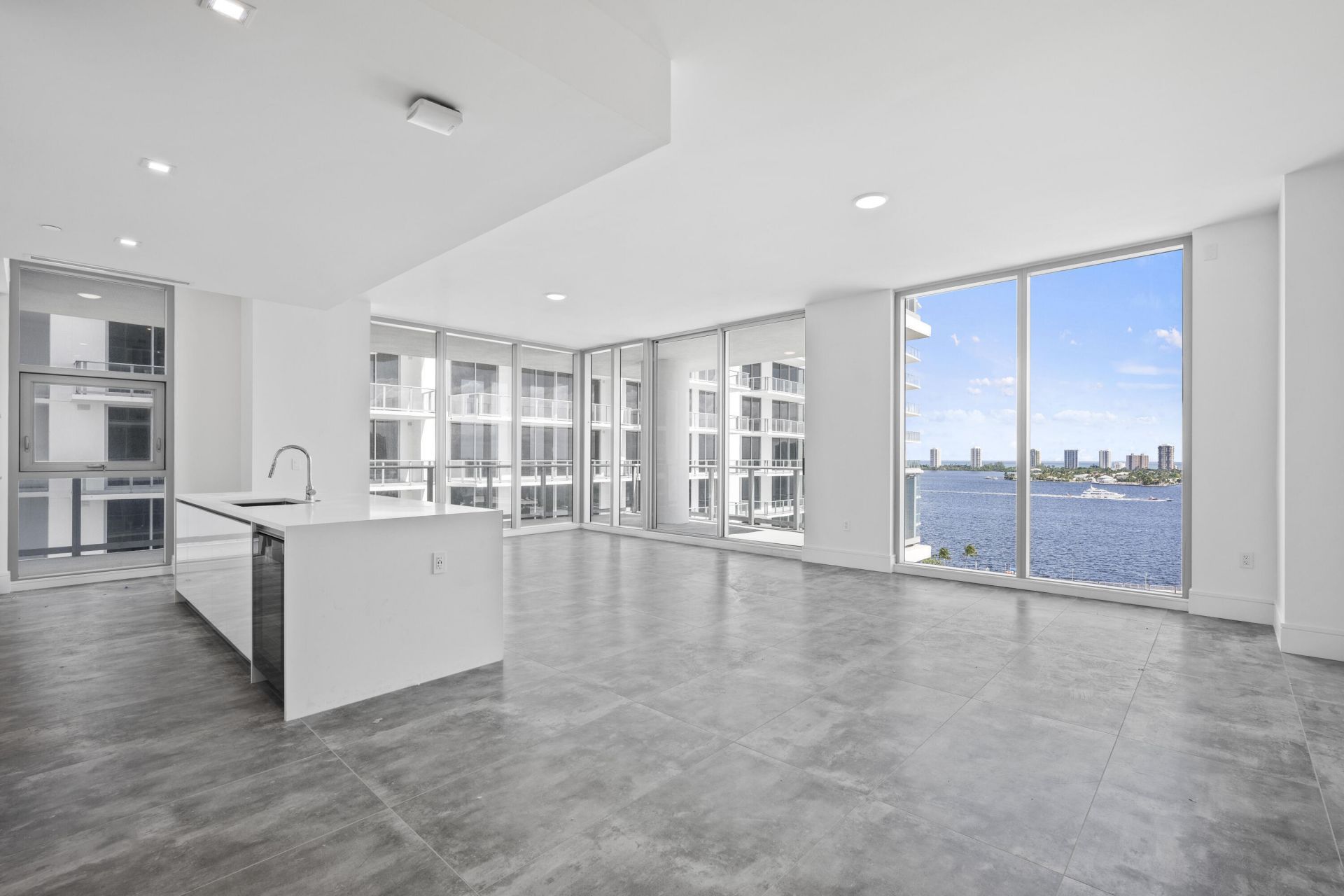 220 Lake Shore Drive, Unit 1202, West Palm Beach, FL 33403 Photo