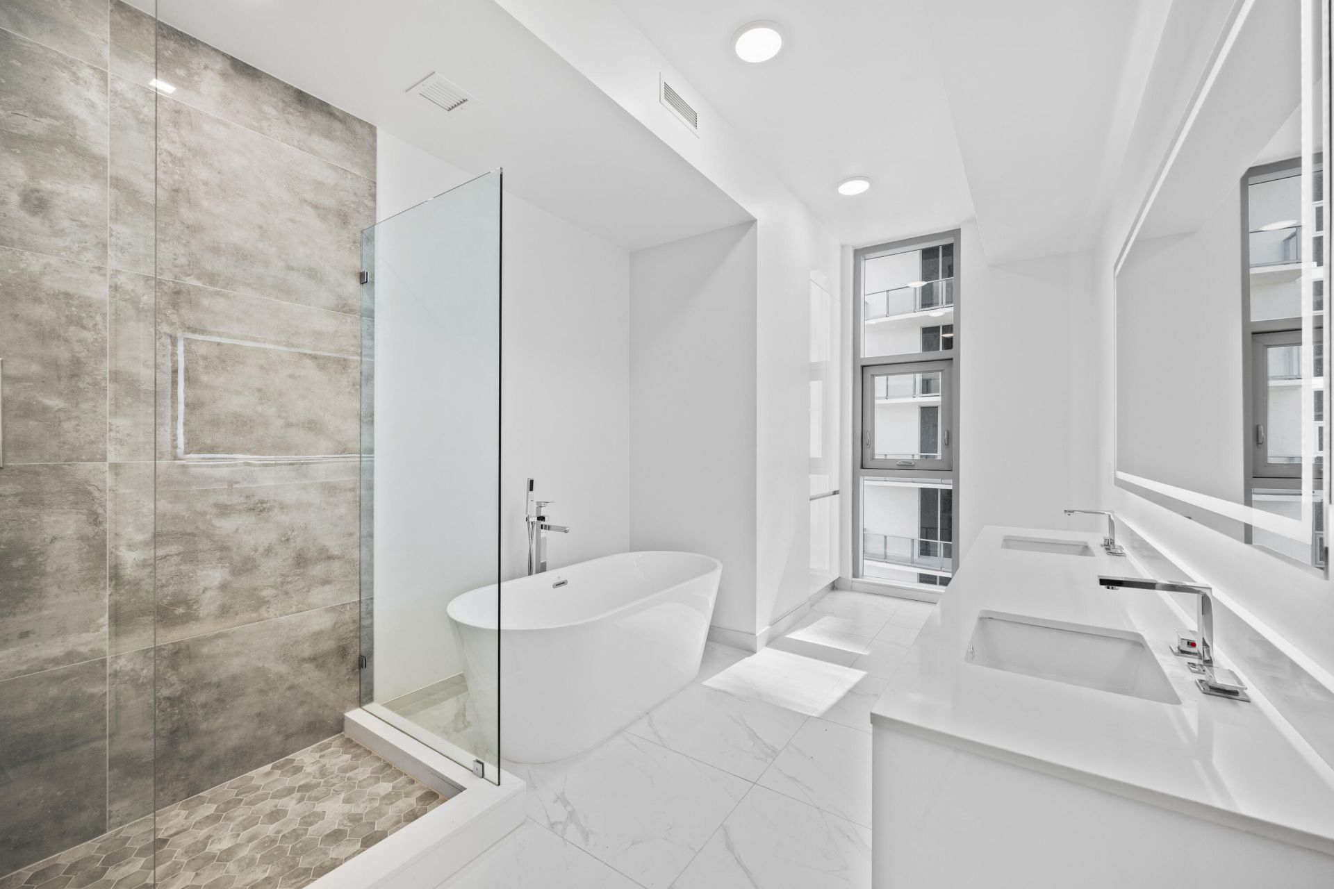 220 Lake Shore Drive, Unit 1202, West Palm Beach, FL 33403 Photo