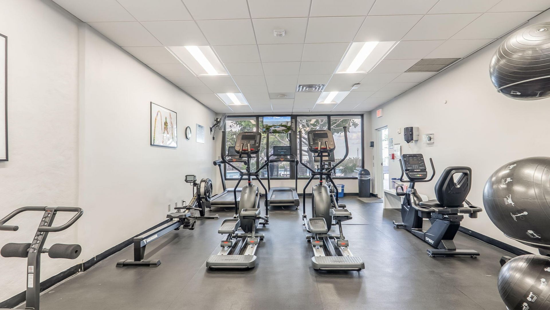1905 N Ocean Boulevard, Unit 11A, Fort Lauderdale, FL 33305 Photo