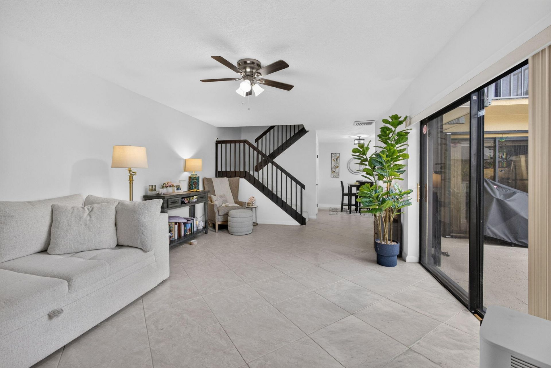 2002 20th Way, West Palm Beach, FL 33407 Photo