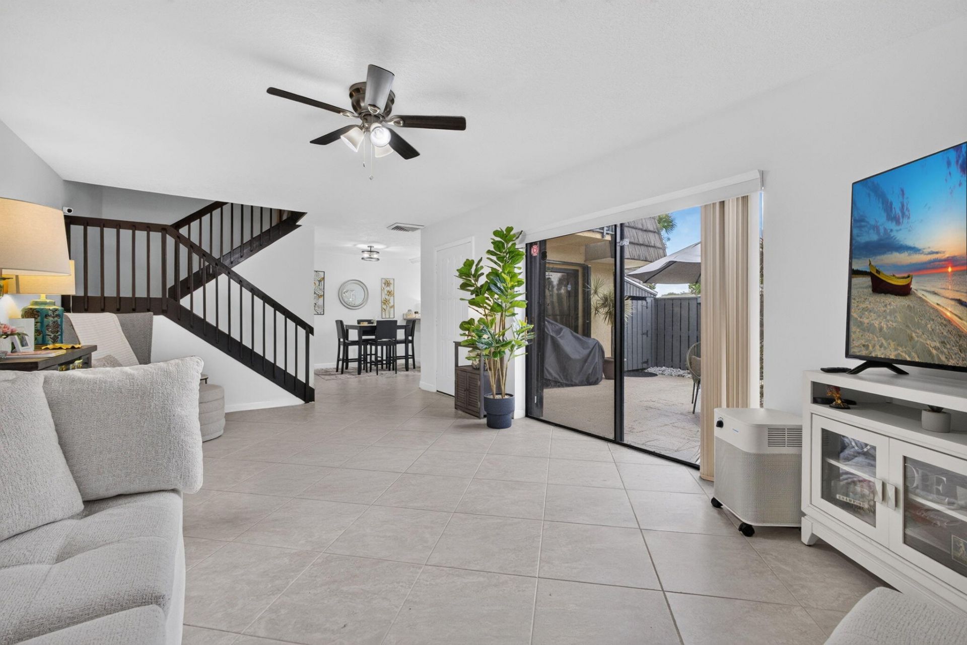 2002 20th Way, West Palm Beach, FL 33407 Photo