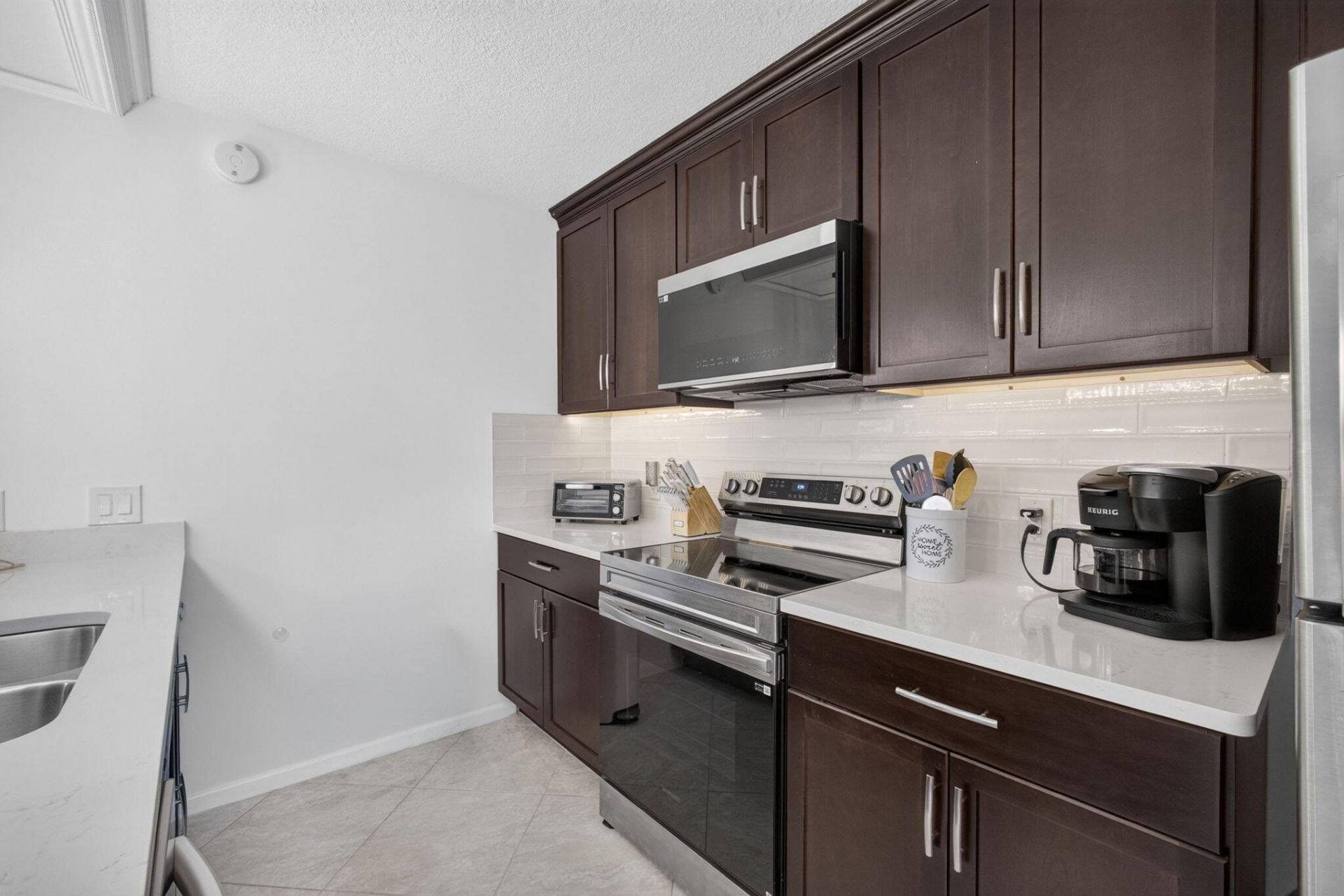 2002 20th Way, West Palm Beach, FL 33407 Photo