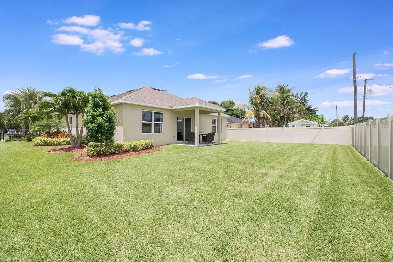 1009 SW Dilido Lane, Port Saint Lucie, FL 34953 Photo