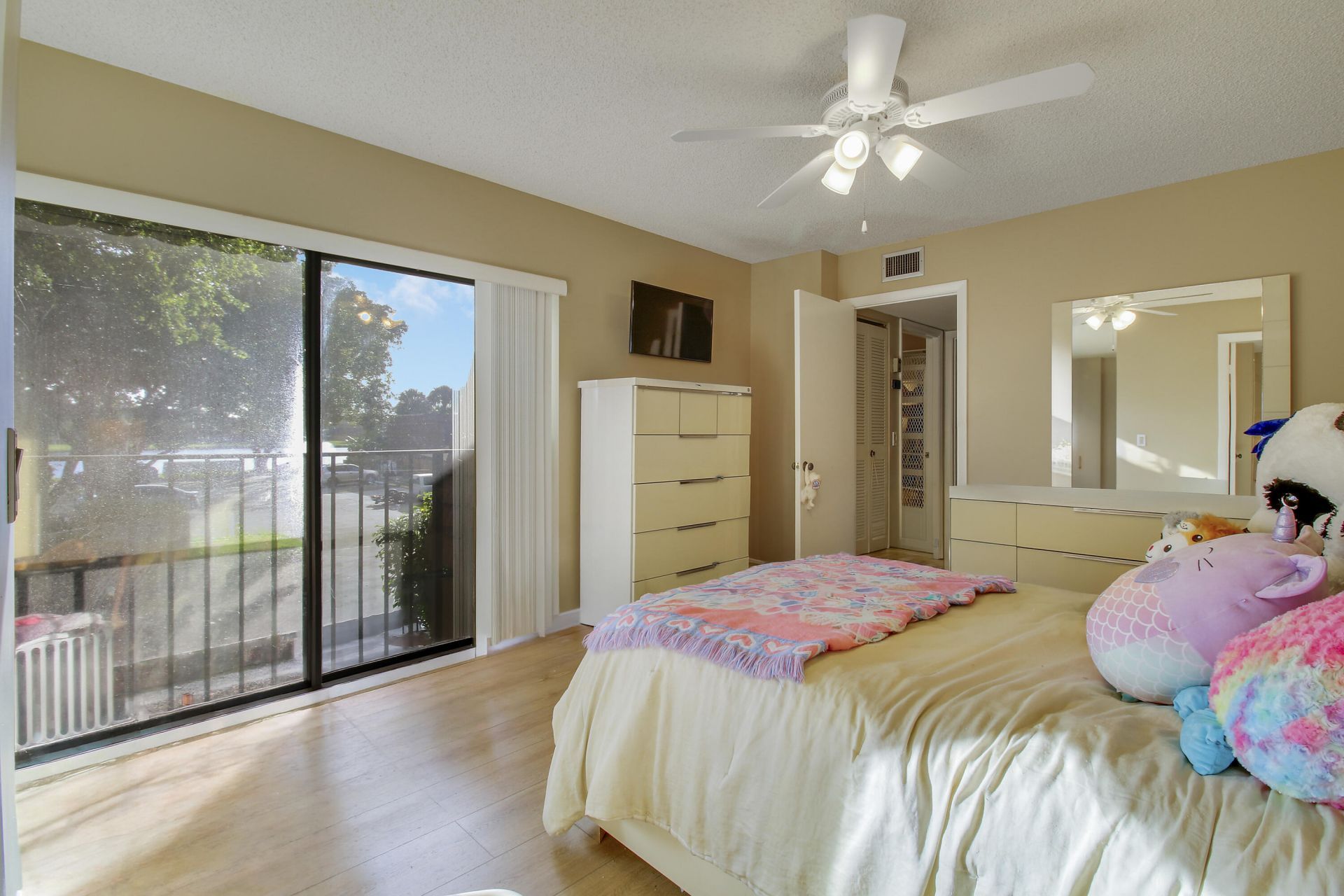 231 Charter Way, West Palm Beach, FL 33407 Photo