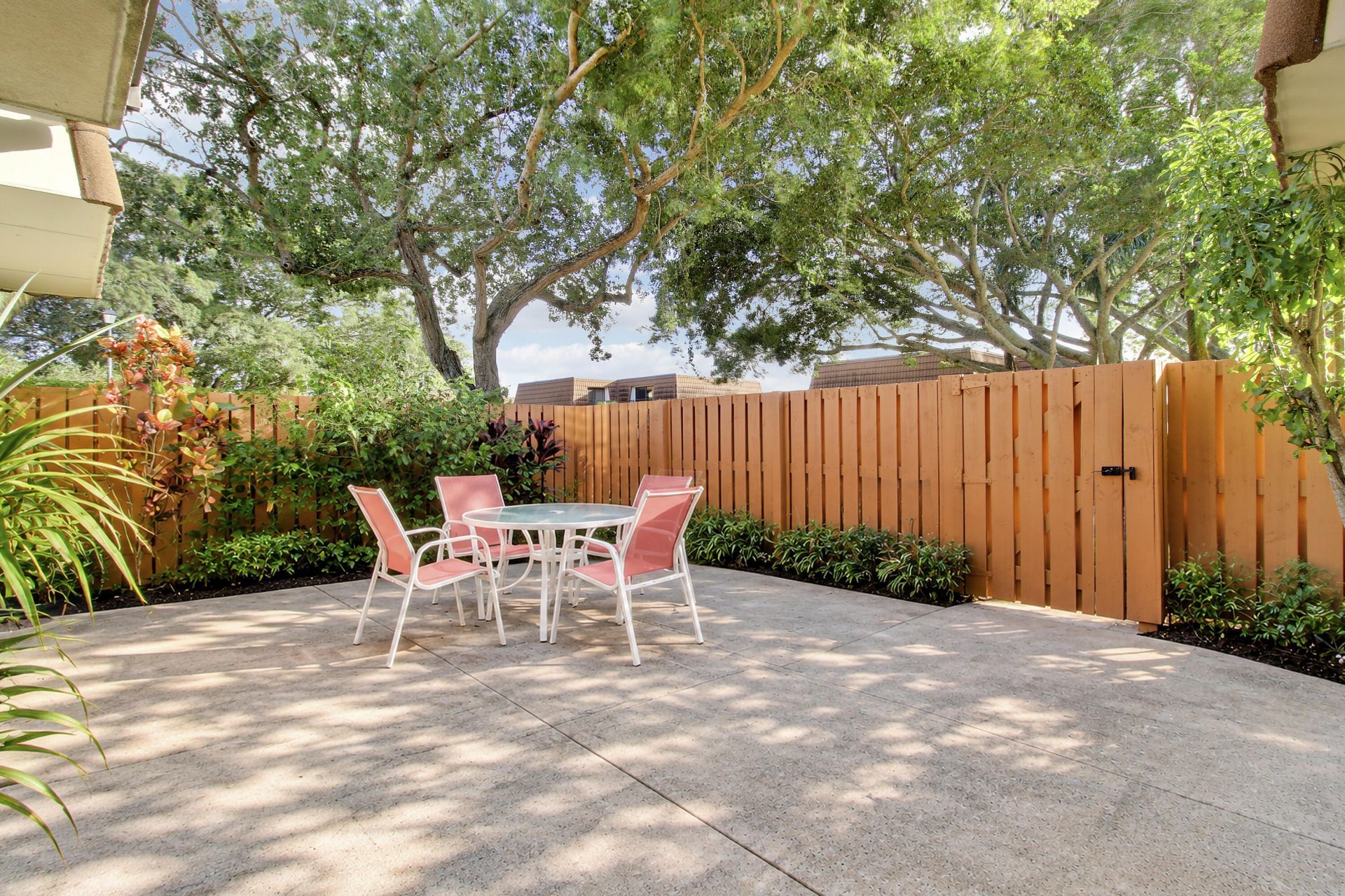 231 Charter Way, West Palm Beach, FL 33407 Photo