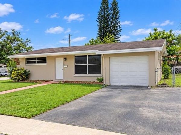 7700 SUNSET STRIP, Sunrise, FL 33322