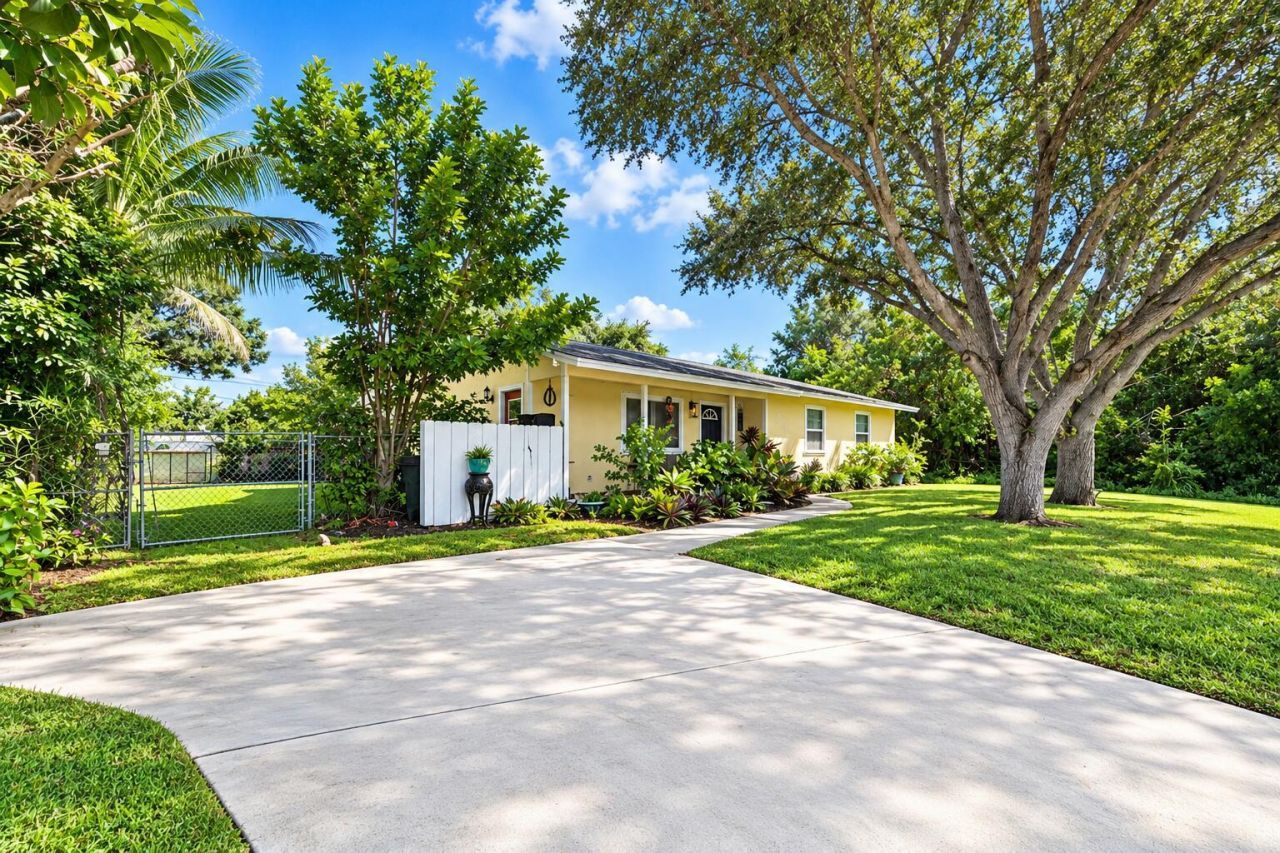 4702 Myrtle Drive, Fort Pierce, FL 34982 Photo