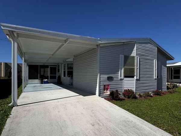 6515 Dulce Real Avenue, Fort Pierce, FL 34951